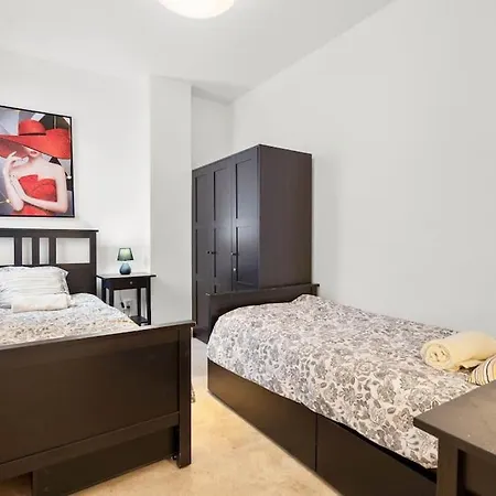 Fab Centre With Rooftop Terrace - Rdr451 *