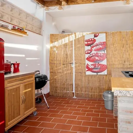 Fab Centre With Rooftop Terrace - Rdr451