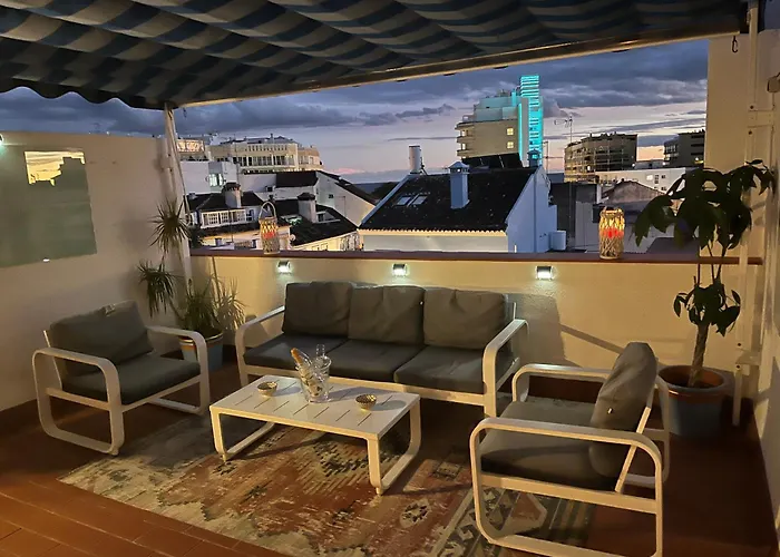 Fab Centre With Rooftop Terrace - Rdr451 Apartman